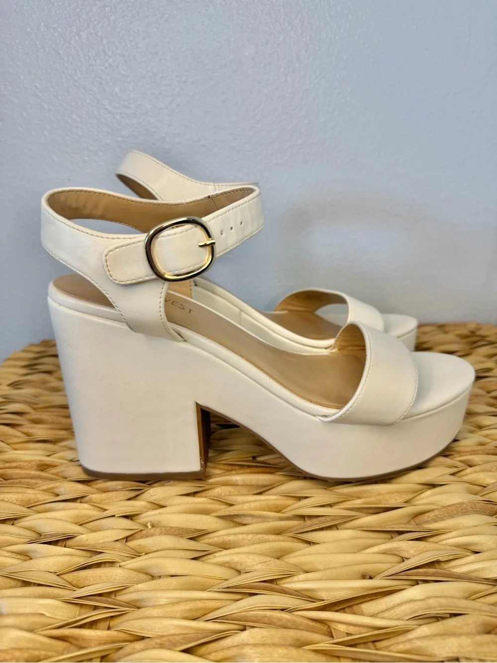 Nine West Platform Ankle Strap Wedge Sandal Heels in White, Size 10